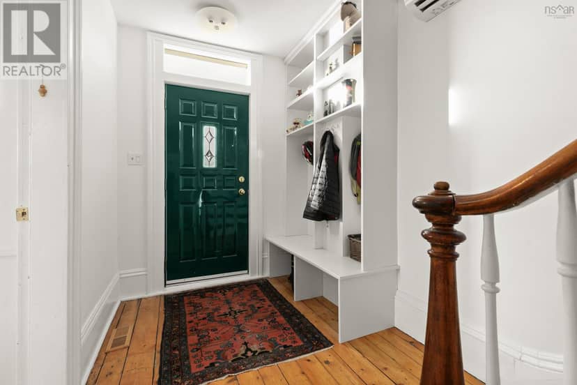 33 Cuisack Street — photo 5 of 40