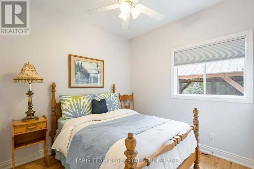 1011 Ferrier Avenue — photo 9 of 21