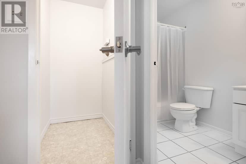 111 7 Jamieson Street — photo 19 of 34