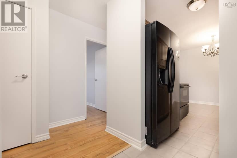 111 7 Jamieson Street — photo 6 of 34