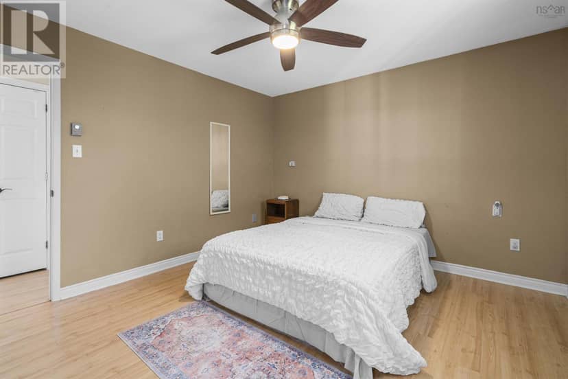 16 Rothsay Court — photo 31 of 40