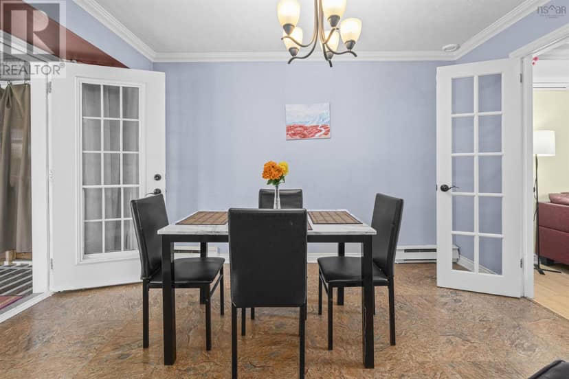 16 Rothsay Court — photo 10 of 40
