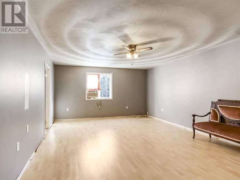 34 Lorne St. — photo 15 of 40