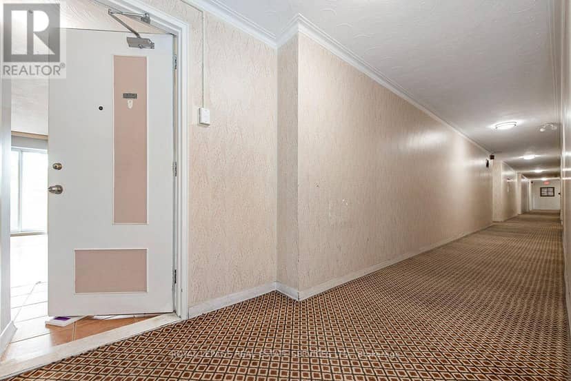 305 - 785 Browns Line — photo 29 of 35