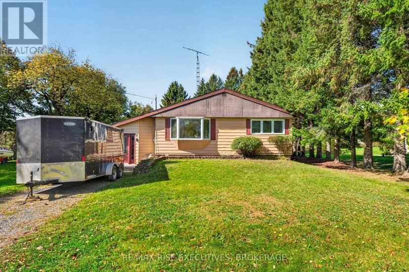 4259 Sydenham Road, Frontenac