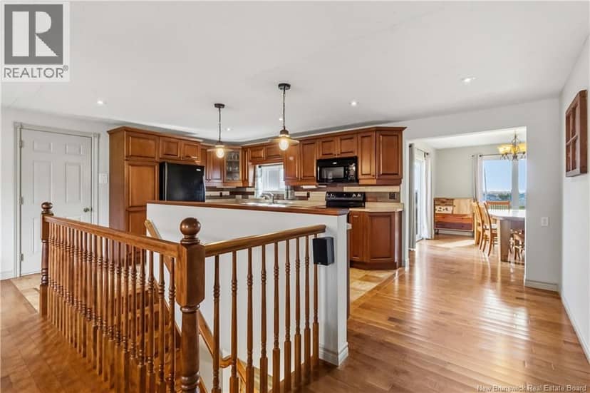 184 Branch Street — photo 11 of 40