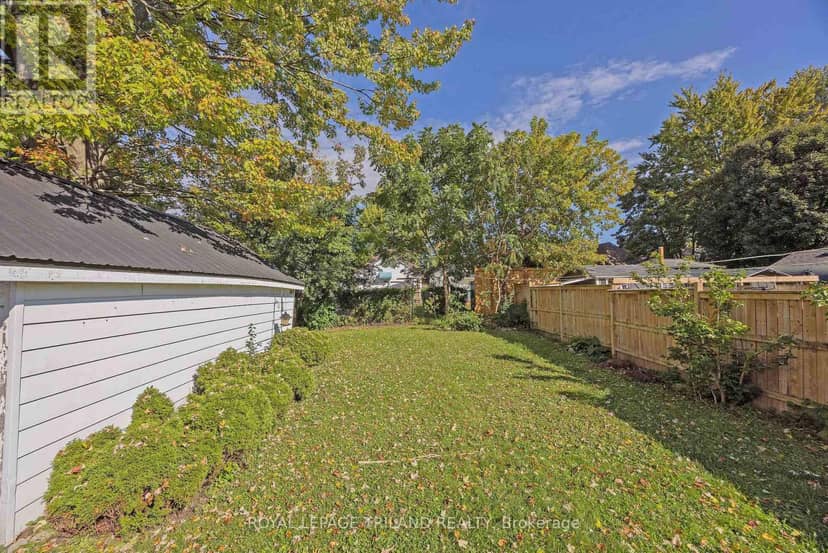 22 Hemlock Street — photo 31 of 38