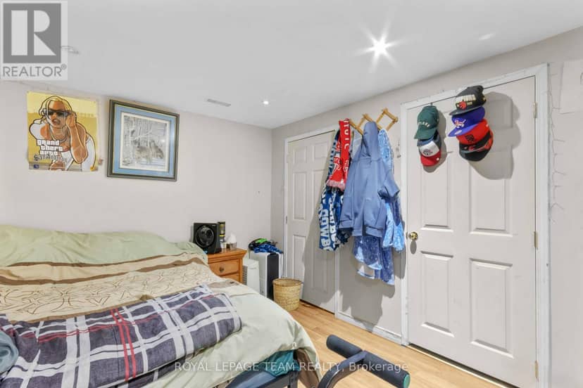 682 Long Lake Road — photo 38 of 40