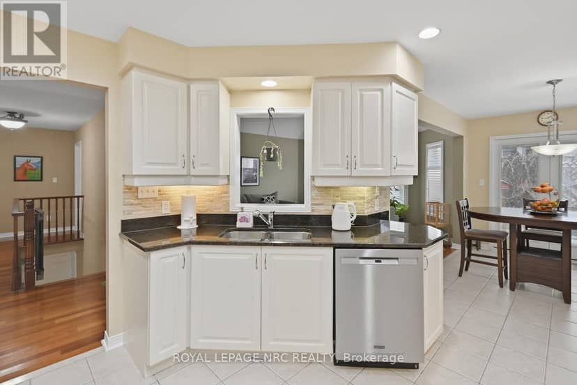65 McCaffery Crescent — photo 13 of 40