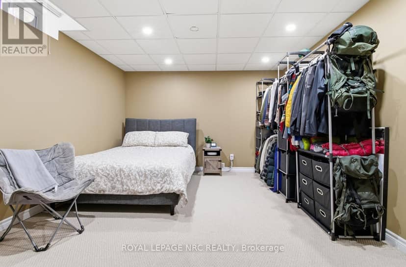 65 McCaffery Crescent — photo 38 of 40