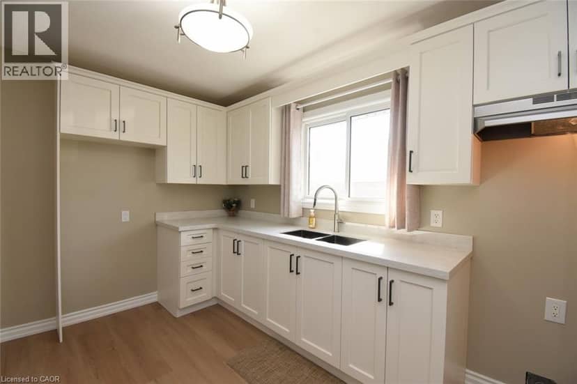 415 EAST 15TH Street, Hamilton, photo 8