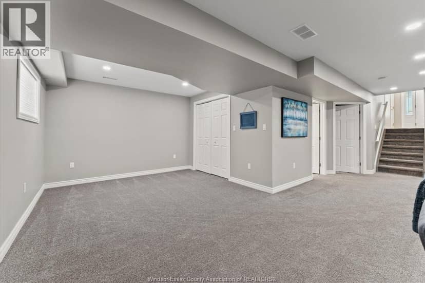 2476 Luxury — photo 22 of 35