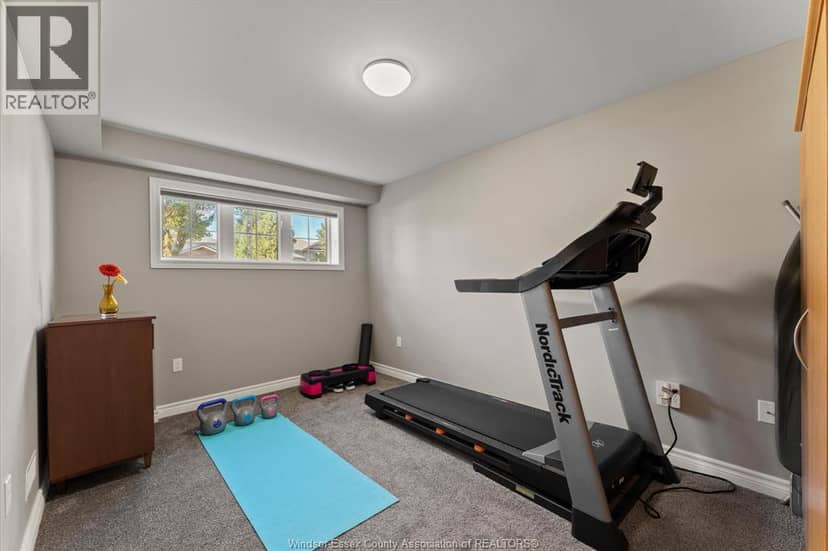 2476 Luxury — photo 27 of 35