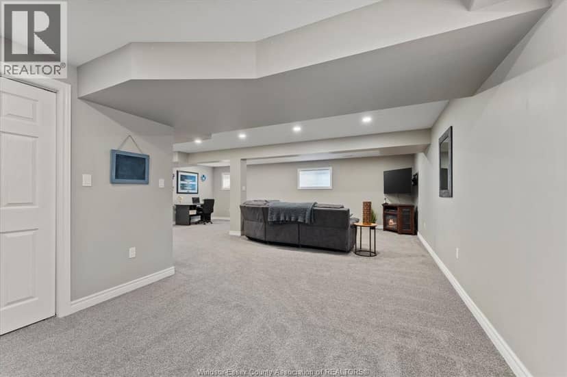 2476 Luxury — photo 25 of 35