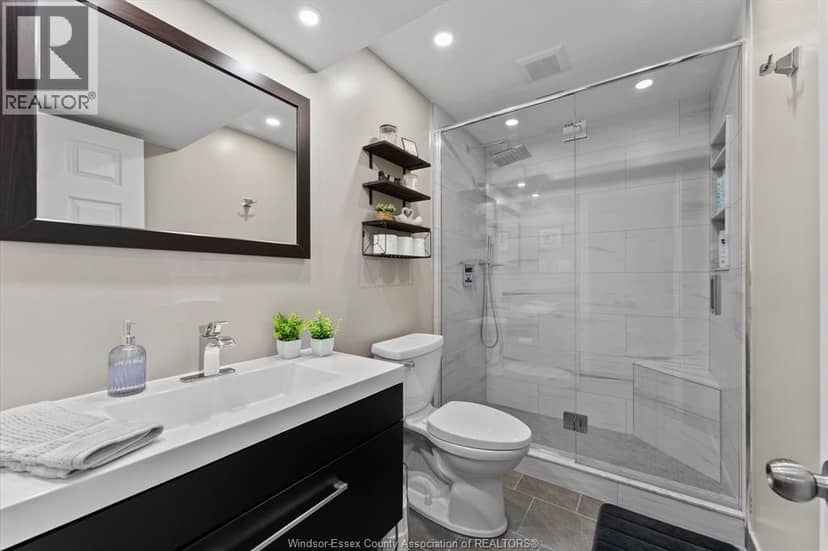 2476 Luxury — photo 26 of 35