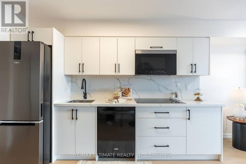 627 - 111 Elizabeth Street, Toronto, photo 5