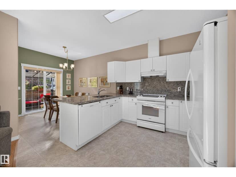 #31 1780 Glastonbury Bv NW — photo 18 of 40