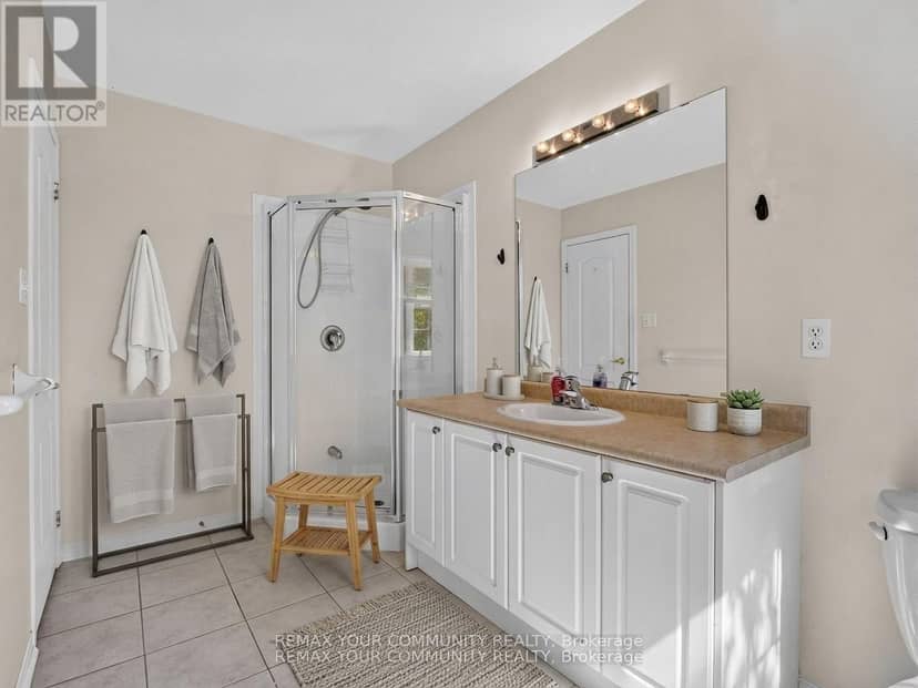 265 Sprucewood Crescent — photo 10 of 40