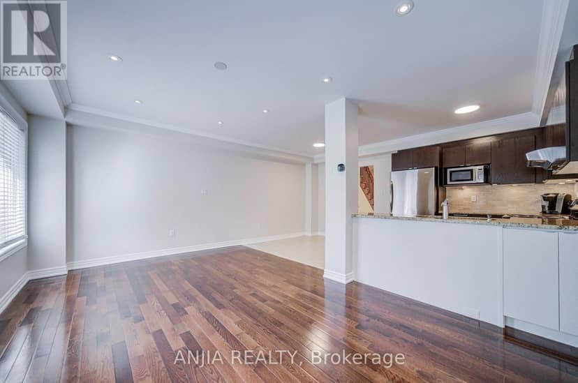6 Expedition Crescent — photo 14 of 40