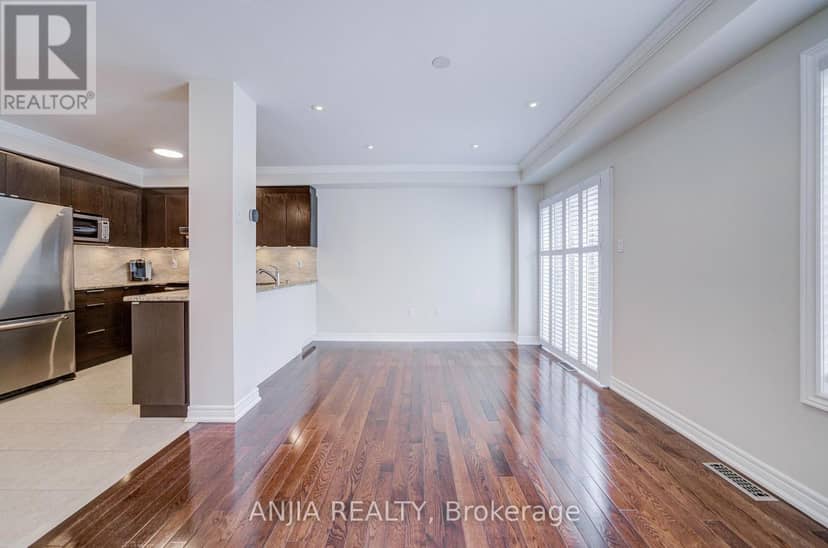 6 Expedition Crescent — photo 16 of 40