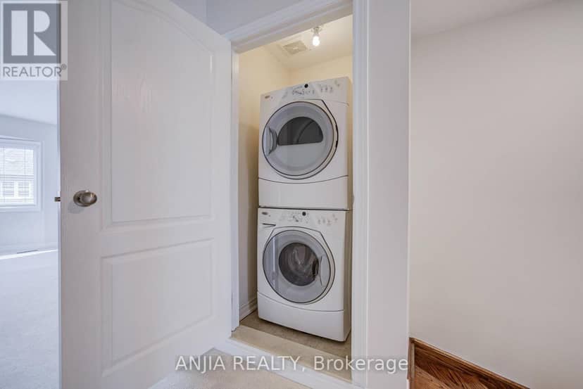 6 Expedition Crescent — photo 21 of 40