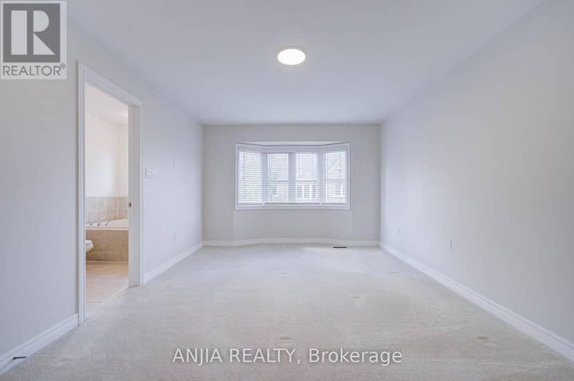 6 Expedition Crescent — photo 22 of 40
