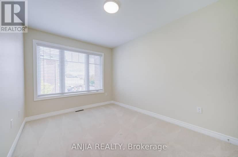 6 Expedition Crescent — photo 30 of 40