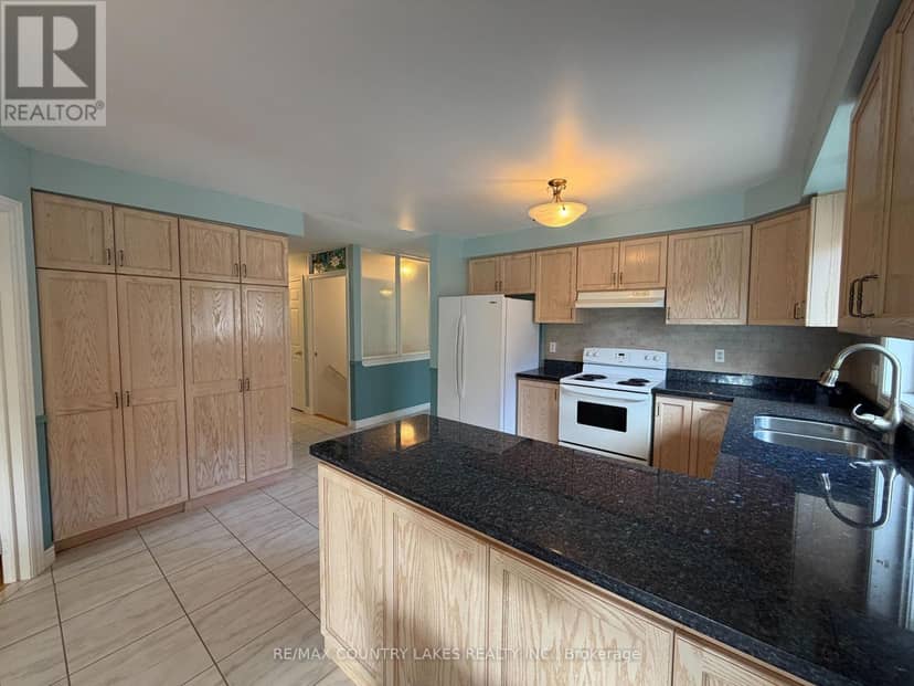 43 Elmwood Avenue — photo 9 of 40