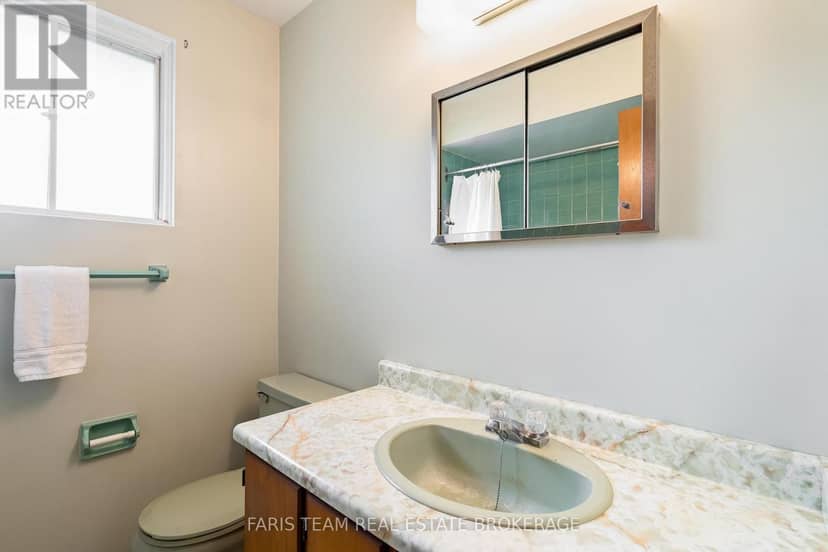 58 Steel Street — photo 17 of 25