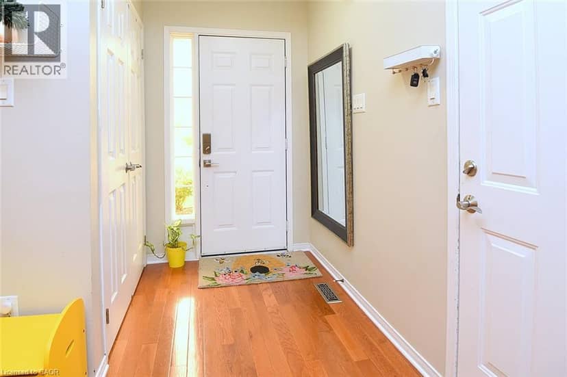22 MOORE Crescent, Ancaster, photo 5