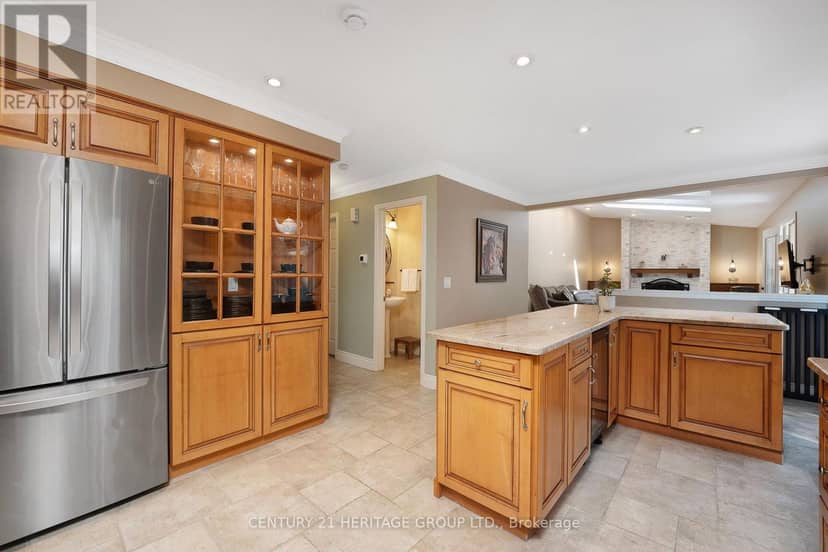 121 South Riverview Street — photo 17 of 40