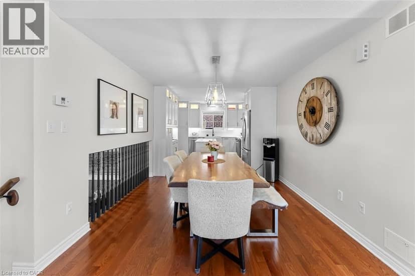 43 THOROLD Avenue — photo 11 of 40
