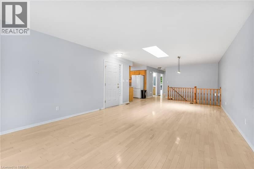 570 WEST Street Unit# 2 — photo 3 of 14