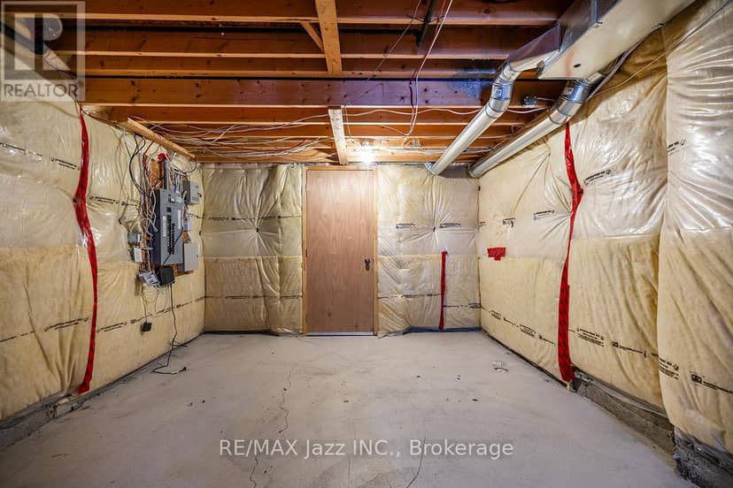 30 Lloydminster Avenue — photo 37 of 40