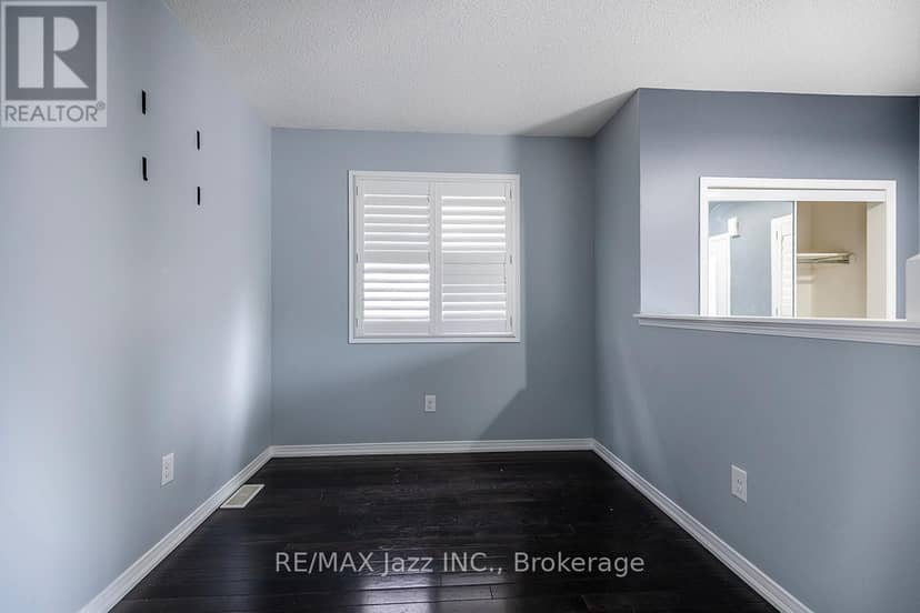 30 Lloydminster Avenue, Ajax, photo 6