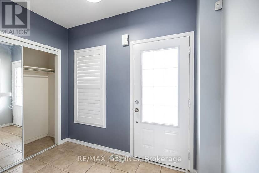 30 Lloydminster Avenue, Ajax, photo 8