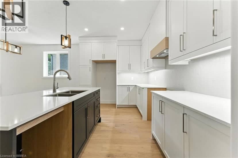 150 VANROOY Trail — photo 7 of 28