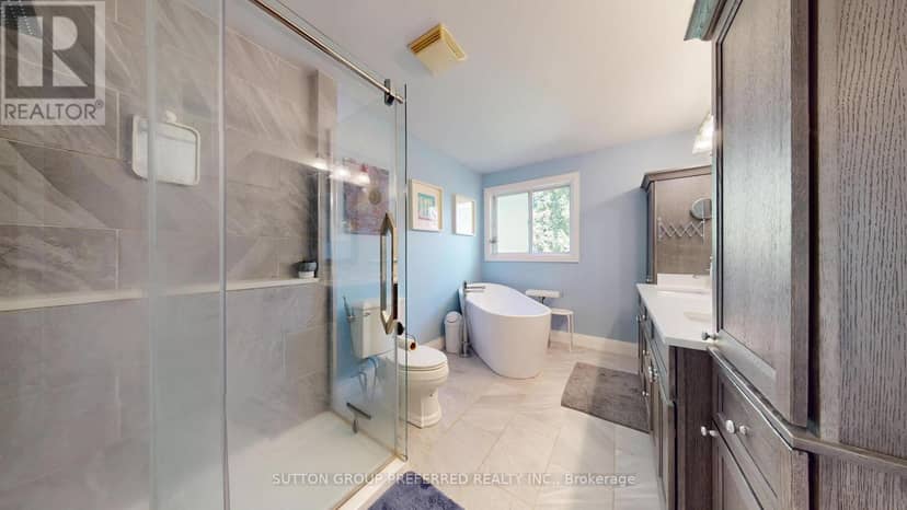 105 Richmeadow Crescent — photo 30 of 40