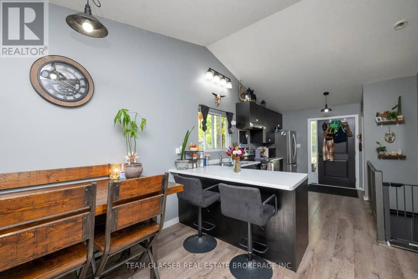 301 Main Street — photo 13 of 28