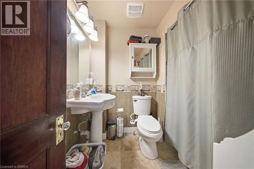 69 ARTHUR Street — photo 18 of 40