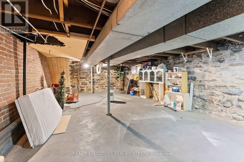 28 5th Street E — photo 25 of 36