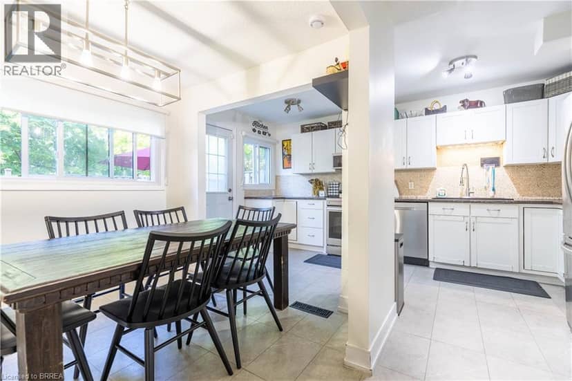 500 STONE CHURCH Road W Unit# E5 — photo 2 of 22