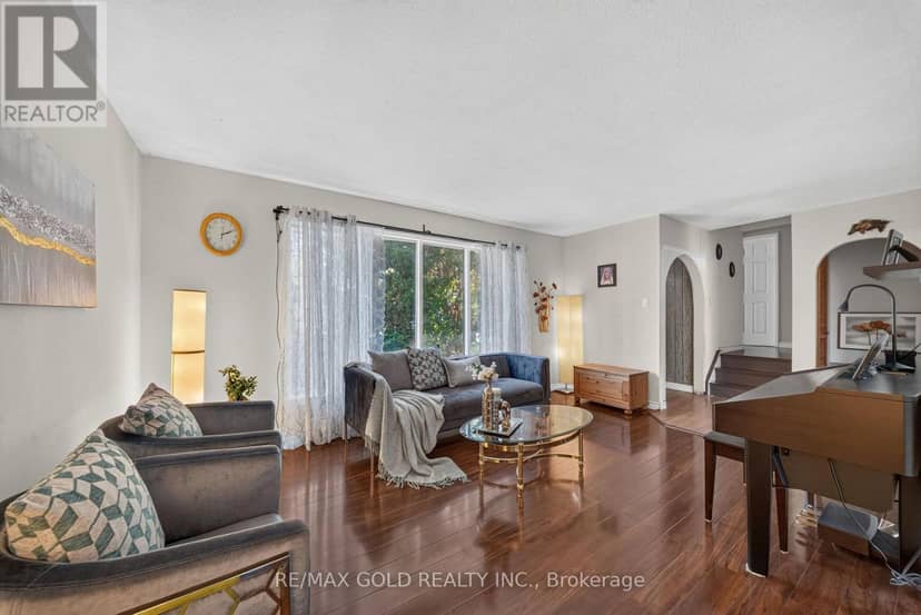 129 Folkstone Crescent — photo 12 of 40