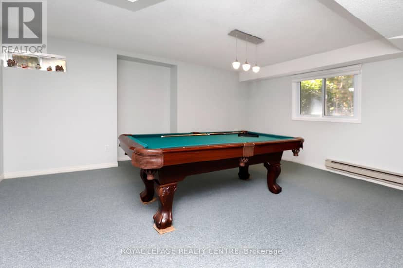 5680 Oldcastle Crescent — photo 33 of 40