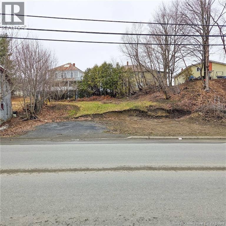 465 Main Street, Woodstock, photo 2
