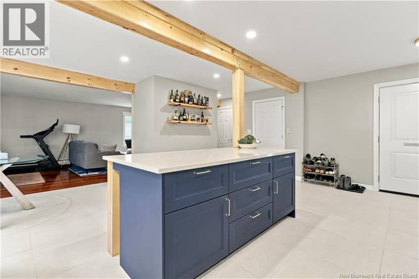 41 Simcoe Court — photo 8 of 40