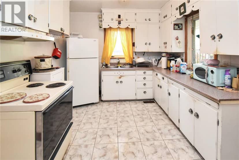 426 Elm Street — photo 10 of 40