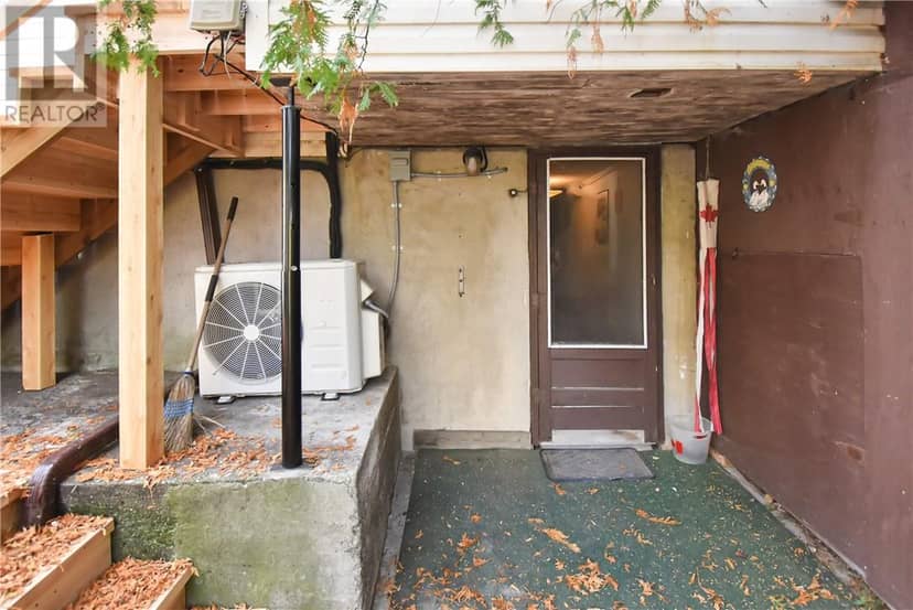 426 Elm Street — photo 32 of 40