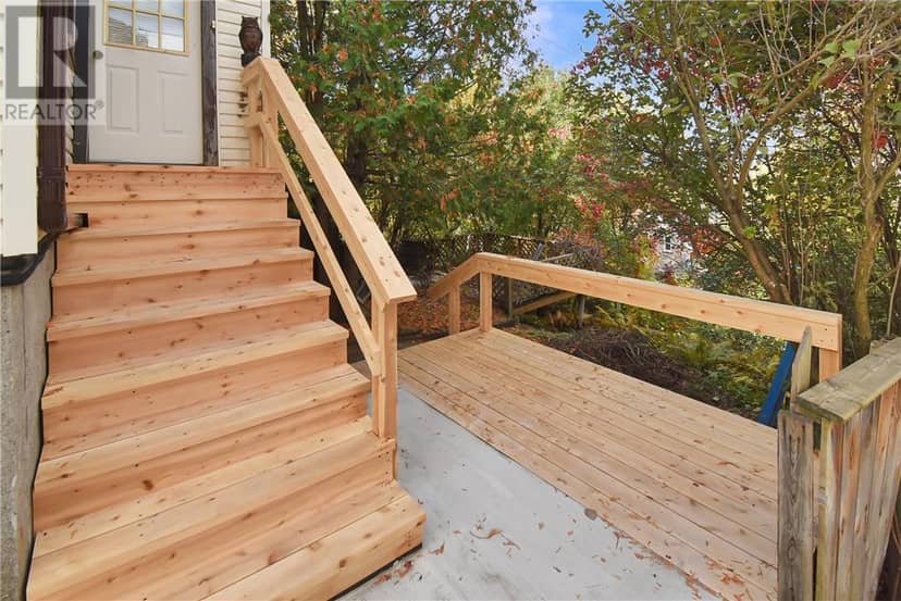 426 Elm Street — photo 37 of 40