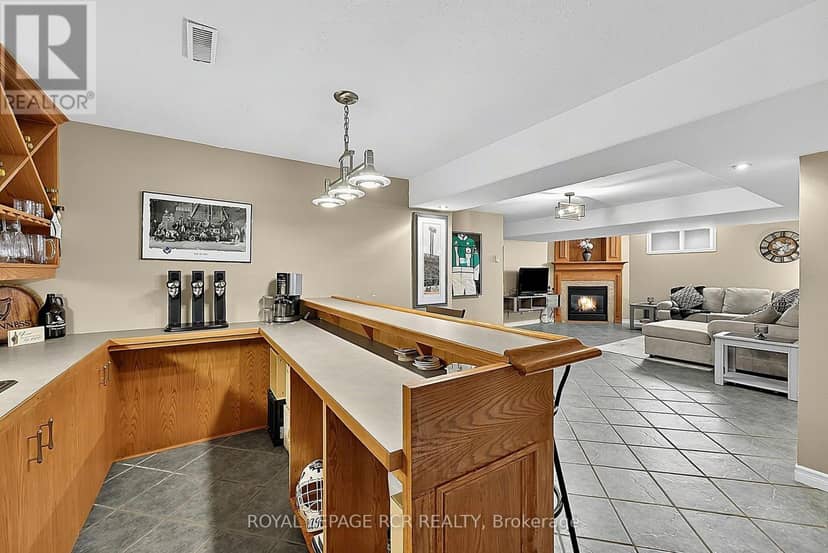 11 Fisher Drive — photo 29 of 40